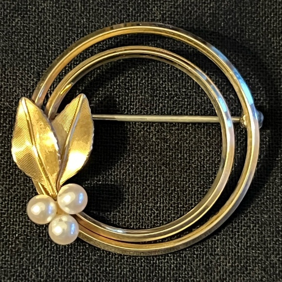 Vintage Krementz Brooch - Picture 5 of 11